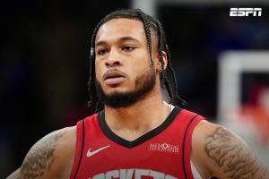 远赴华盛顿~惠特摩尔为火箭出战98场常规赛 场均17.4分钟砍10.8分